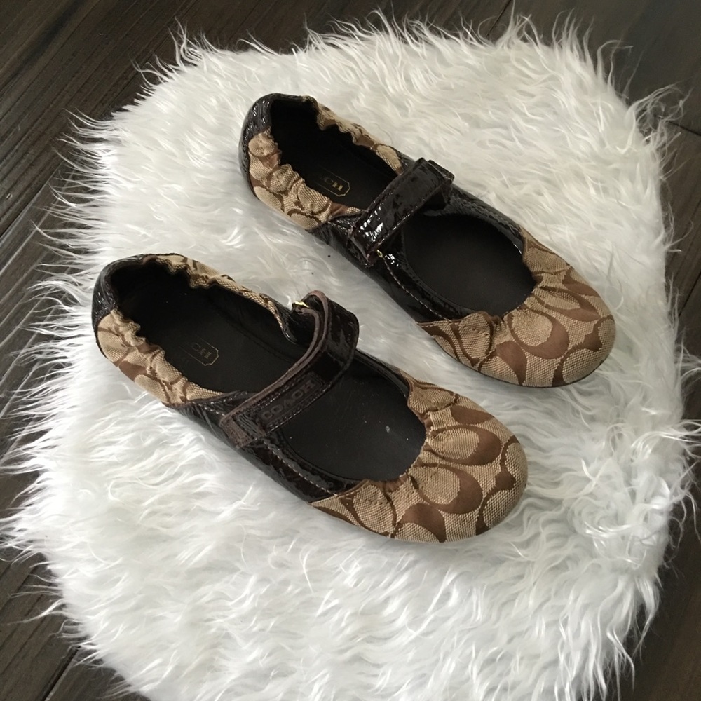 Coach Mary Jane Shoes Size 5.5